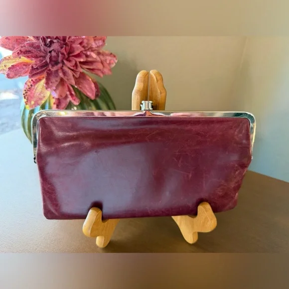 Beautiful Burgundy HOBO Leather Kisslock Clutch - Picture 1 of 9